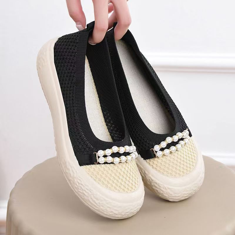 Old Beijing cloth shoes-老北京布鞋