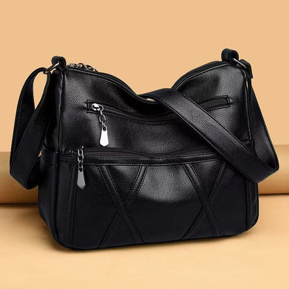 Large-capacity messenger bag